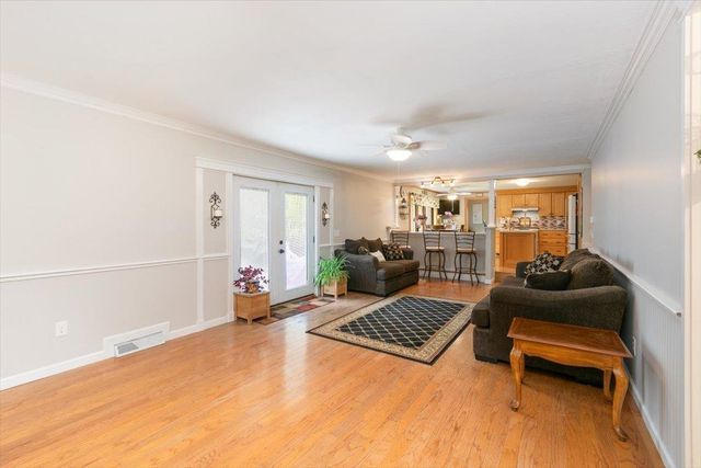 10 Balsam Way, Plaistow, NH 03865