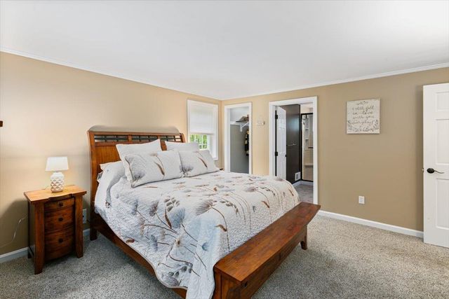 10 Balsam Way, Plaistow, NH 03865