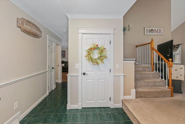 10 Balsam Way, Plaistow, NH 03865