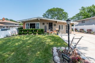 919 Charles Avenue, Winthrop Harbor, IL 60096