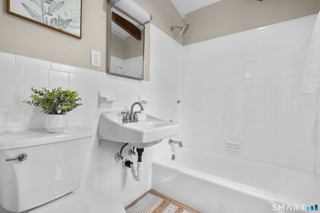 143 Gaylord Mountain Road, Bethany, CT 06524