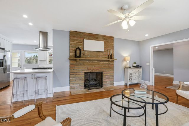 100 W Lakeside Drive, Fuquay Varina, NC 27526