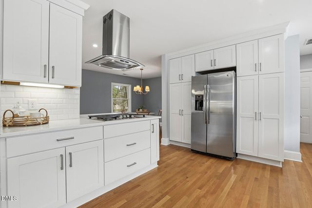 100 W Lakeside Drive, Fuquay Varina, NC 27526