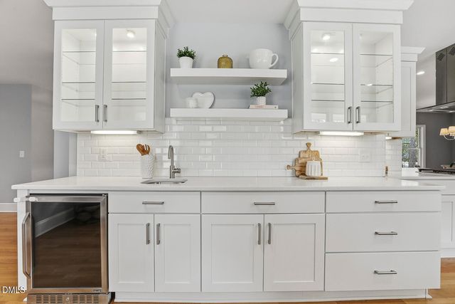 100 W Lakeside Drive, Fuquay Varina, NC 27526