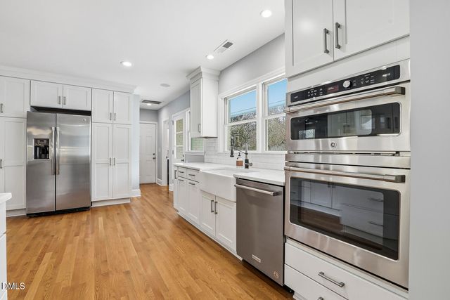 100 W Lakeside Drive, Fuquay Varina, NC 27526