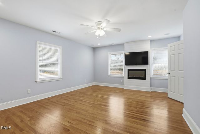 100 W Lakeside Drive, Fuquay Varina, NC 27526