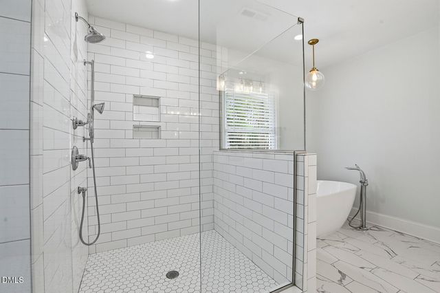 100 W Lakeside Drive, Fuquay Varina, NC 27526