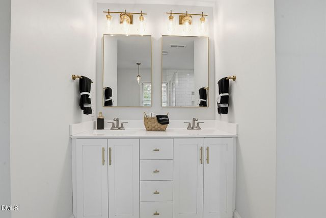 100 W Lakeside Drive, Fuquay Varina, NC 27526