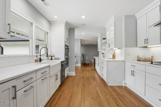 100 W Lakeside Drive, Fuquay Varina, NC 27526