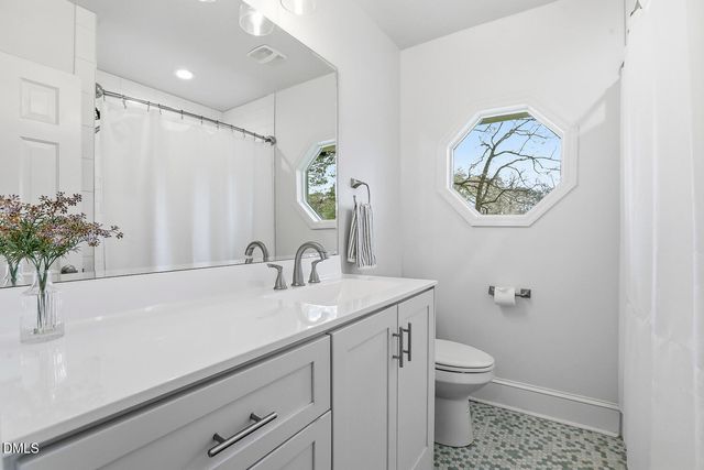 100 W Lakeside Drive, Fuquay Varina, NC 27526