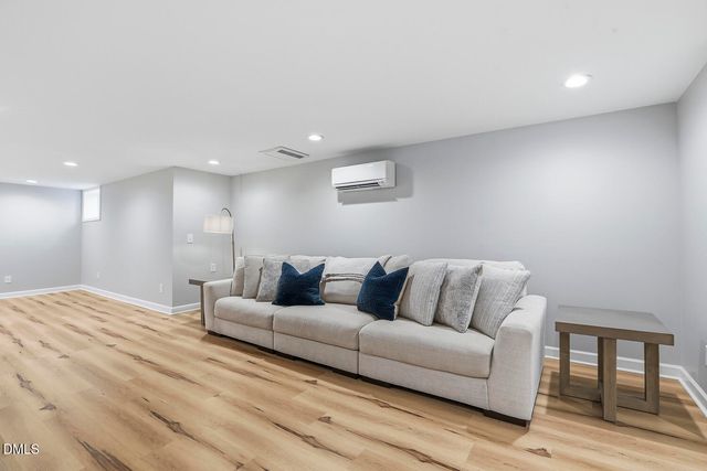 100 W Lakeside Drive, Fuquay Varina, NC 27526