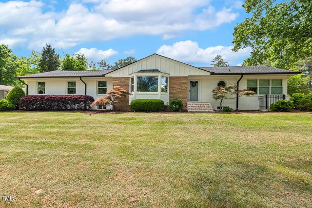 100 W Lakeside Drive, Fuquay Varina, NC 27526