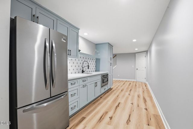 100 W Lakeside Drive, Fuquay Varina, NC 27526