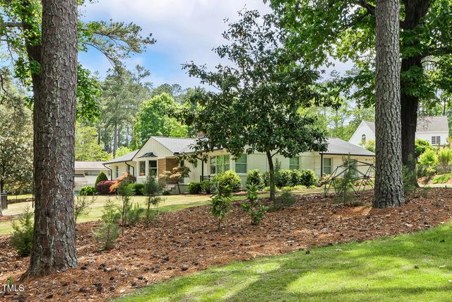 100 W Lakeside Drive, Fuquay Varina, NC 27526