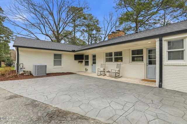 100 W Lakeside Drive, Fuquay Varina, NC 27526