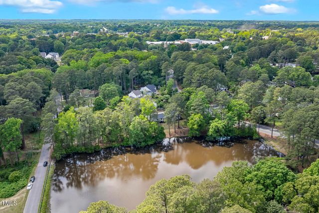 100 W Lakeside Drive, Fuquay Varina, NC 27526