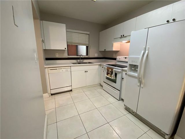 2967 Riverside Drive Unit 109, Coral Springs, FL 33065