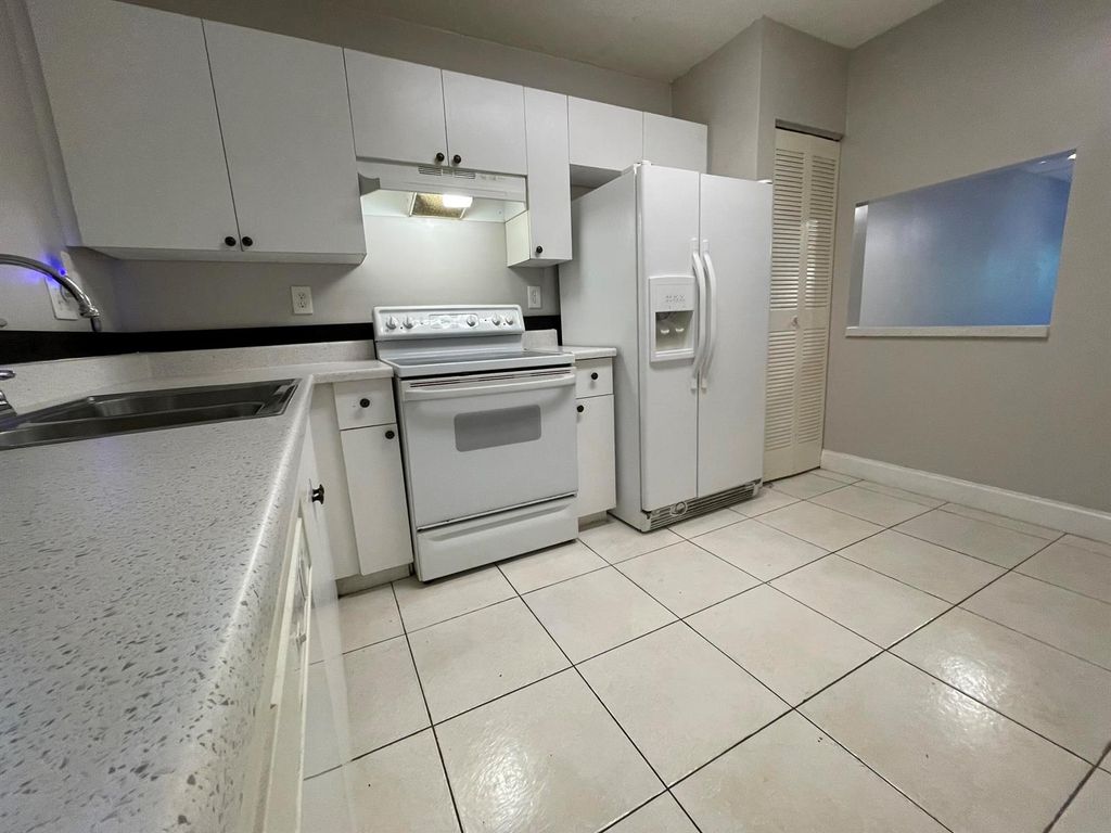 2967 Riverside Drive Unit 109, Coral Springs, FL 33065