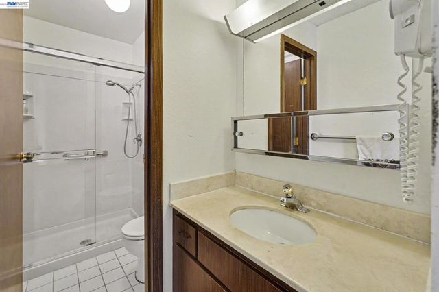 721 Gellert Blvd, Daly City, CA 94015