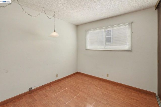 721 Gellert Blvd, Daly City, CA 94015