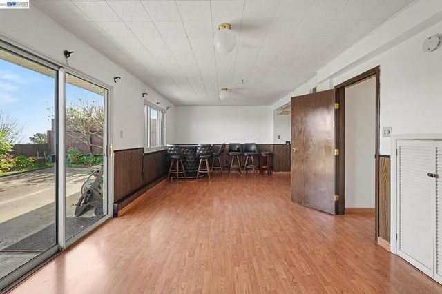 721 Gellert Blvd, Daly City, CA 94015