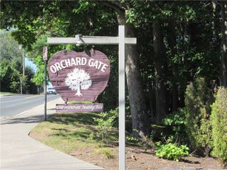 125 Smith Avenue 1B, Smithfield, RI 02828