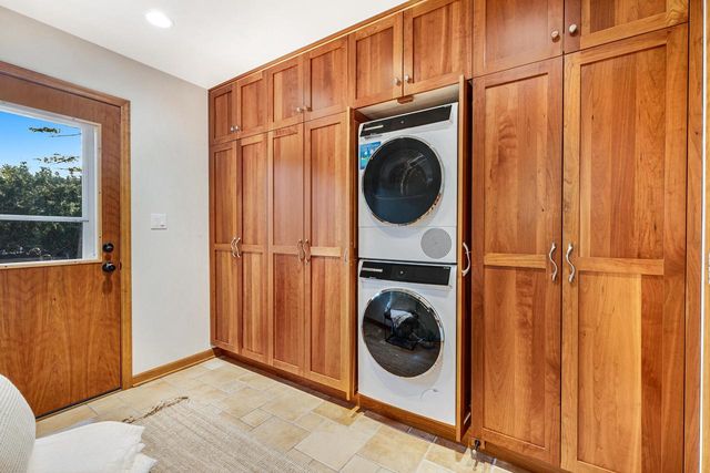 12044 N Maryhill COURT, Mequon, WI 53092