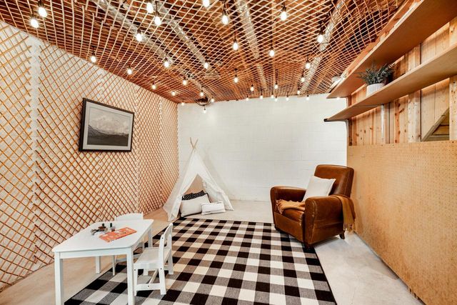 12044 N Maryhill COURT, Mequon, WI 53092