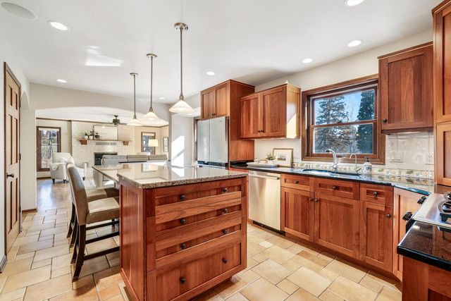 12044 N Maryhill COURT, Mequon, WI 53092