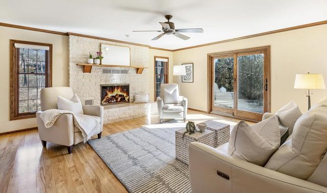 12044 N Maryhill COURT, Mequon, WI 53092