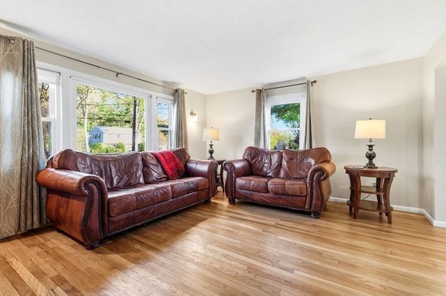 68 Alden St, Foxboro, MA 02035