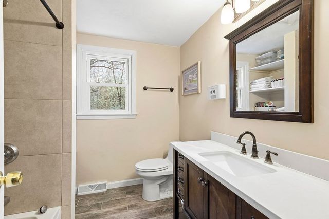 68 Alden St, Foxboro, MA 02035