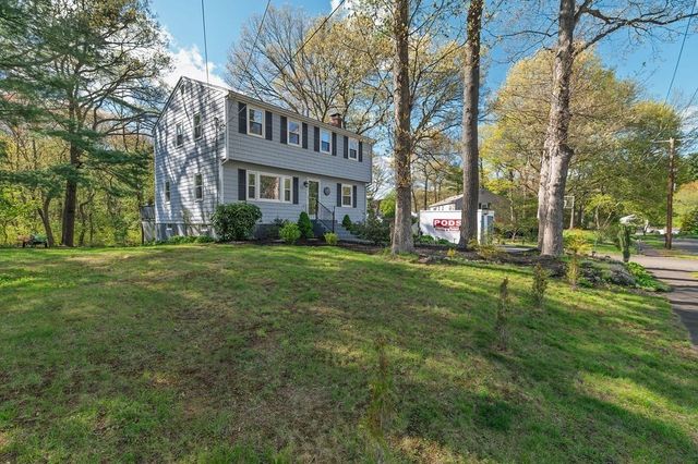 68 Alden St, Foxboro, MA 02035