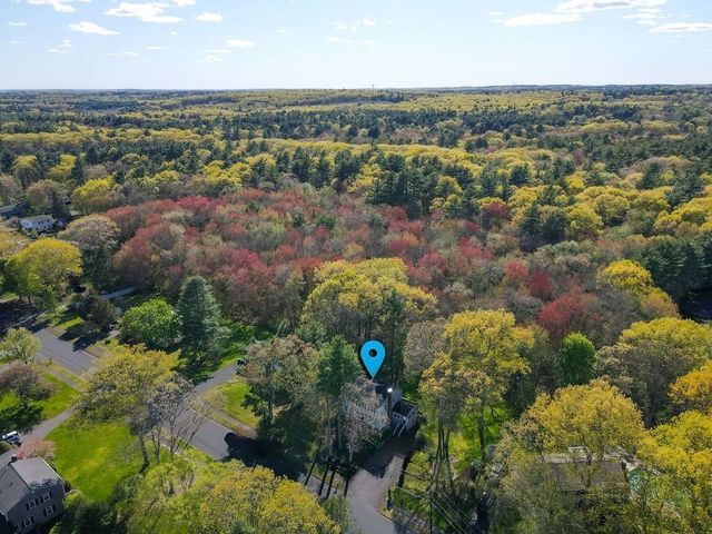 68 Alden St, Foxboro, MA 02035
