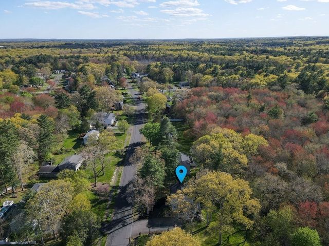 68 Alden St, Foxboro, MA 02035
