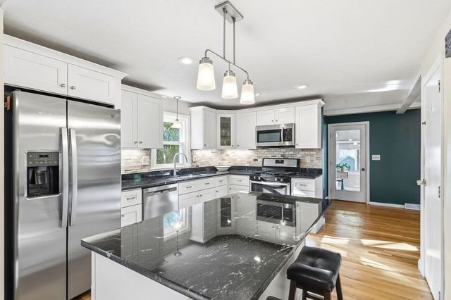 68 Alden St, Foxboro, MA 02035