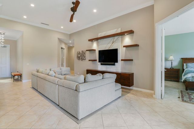 8435 Belize Place, Wellington, FL 33414