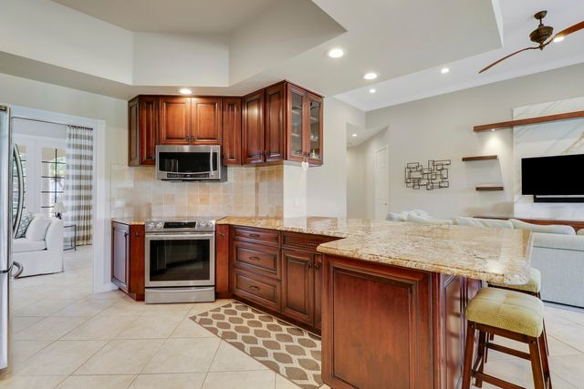 8435 Belize Place, Wellington, FL 33414