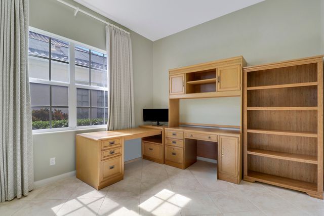 8435 Belize Place, Wellington, FL 33414