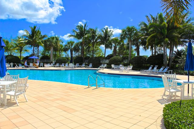 8435 Belize Place, Wellington, FL 33414