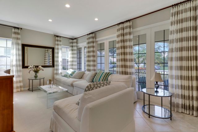 8435 Belize Place, Wellington, FL 33414