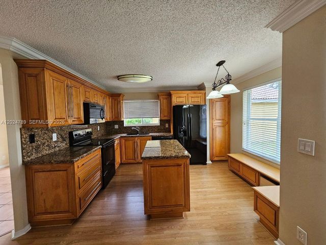6836 Long Key St, Lake Worth, FL 33467