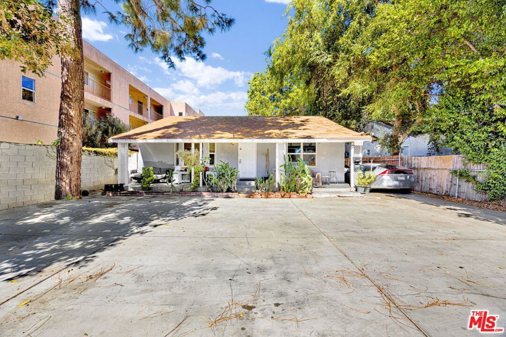 14539 Hart, Van Nuys, CA 91405