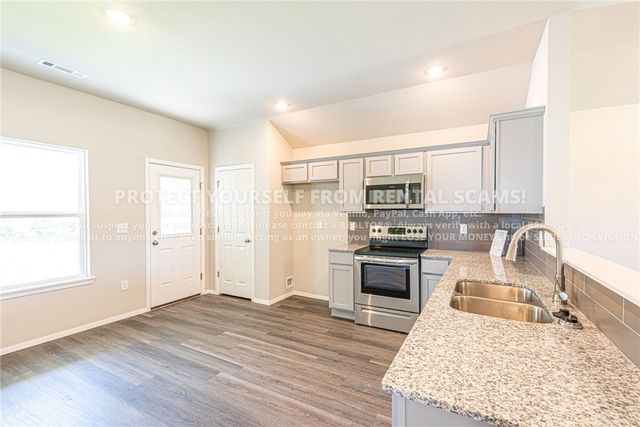 1151 E Sparrow Circle, Fayetteville, AR 72701