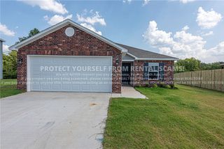 1151 E Sparrow Circle, Fayetteville, AR 72701