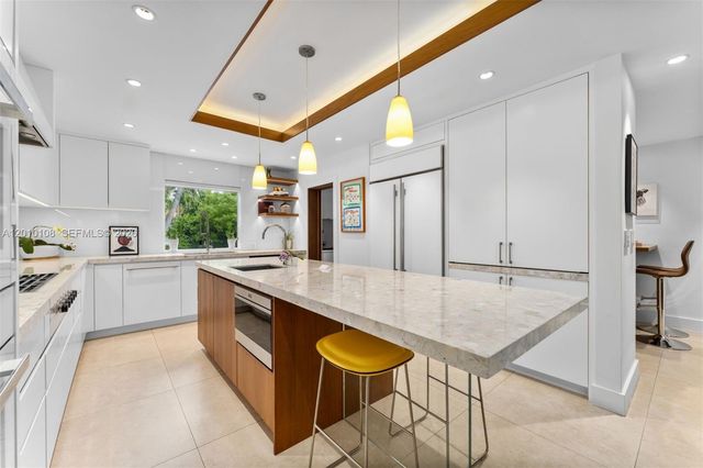 690 Warren Lane, Key Biscayne, FL 33149