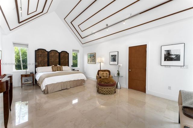 690 Warren Lane, Key Biscayne, FL 33149