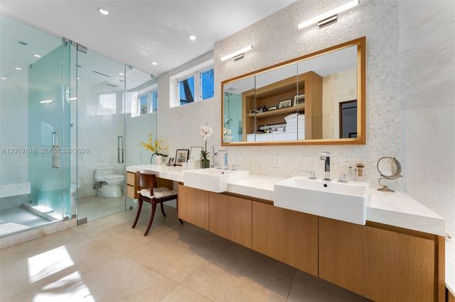 690 Warren Lane, Key Biscayne, FL 33149