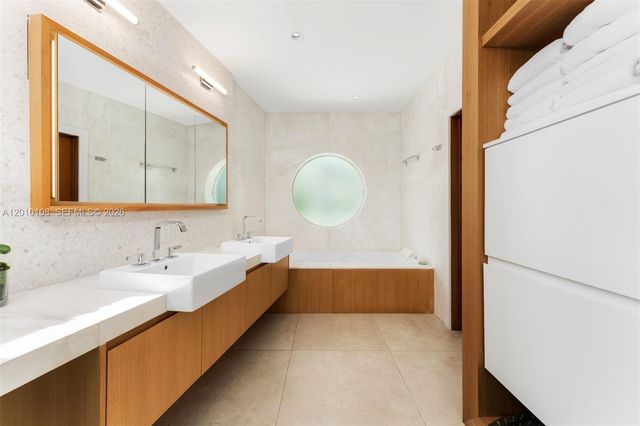 690 Warren Lane, Key Biscayne, FL 33149