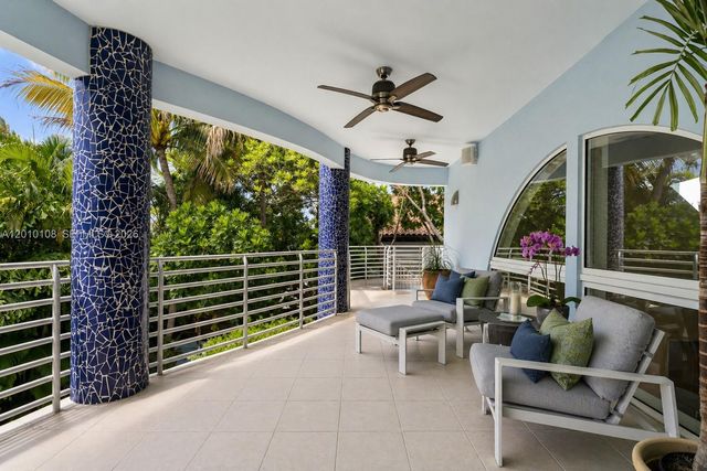 690 Warren Lane, Key Biscayne, FL 33149